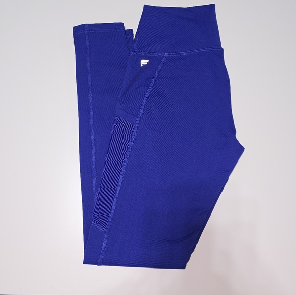 New Fabletics stronghold high rise leggings, no tags - Picture 2 of 2